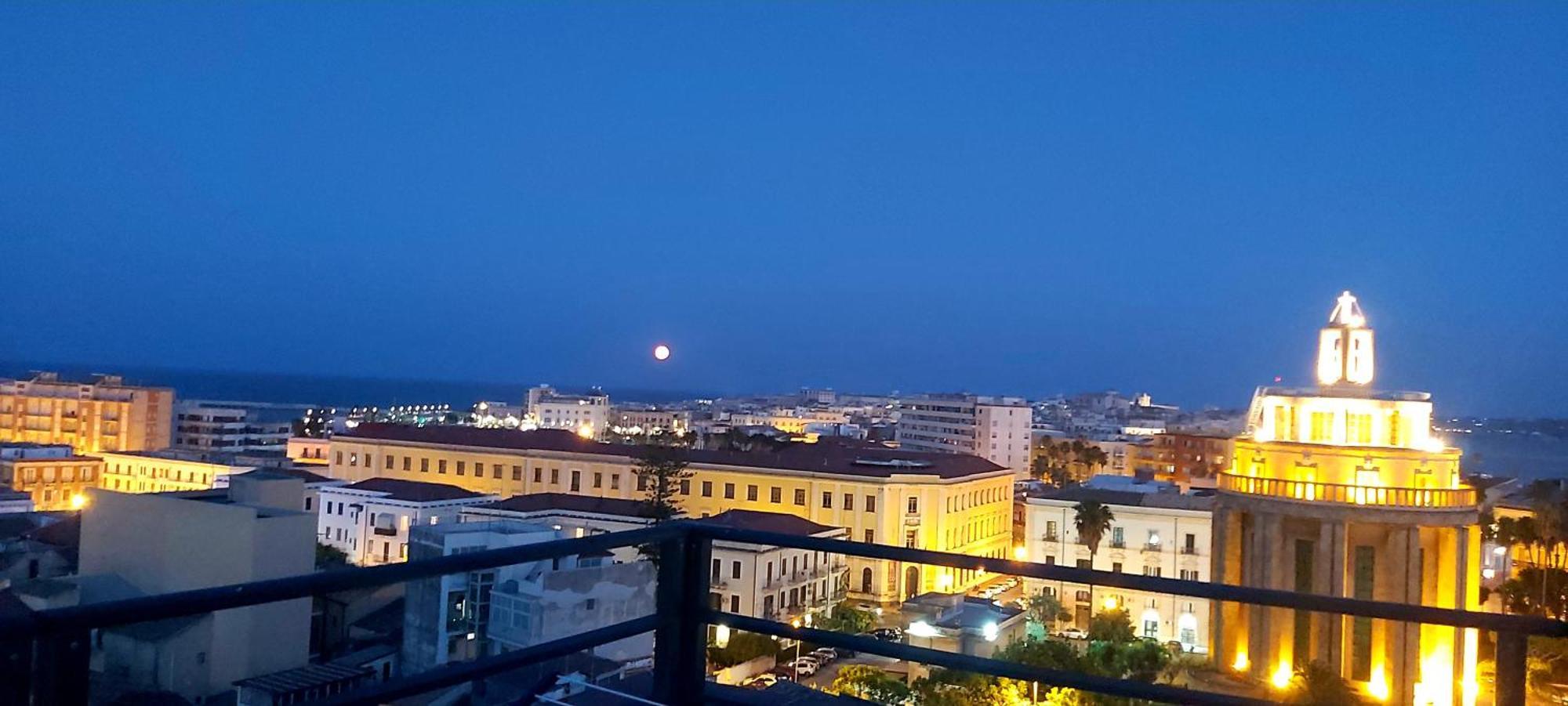 Bella Vista Apartment Syracuse Bagian luar foto